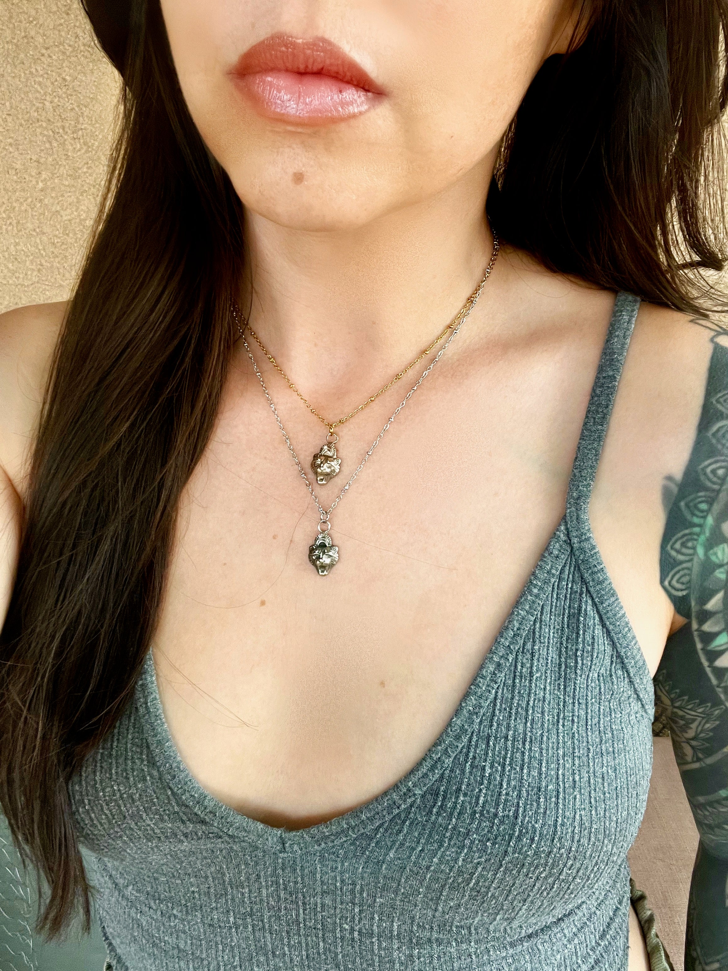 Leo Pendant - Bronze